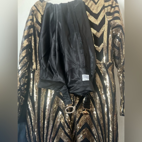 Elegant ball gown dress! - Picture 4 of 4